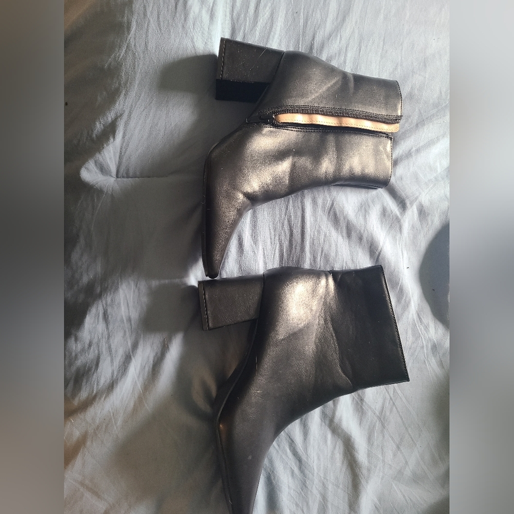 Ankle boots from kohl's.  Sz 7 worn one